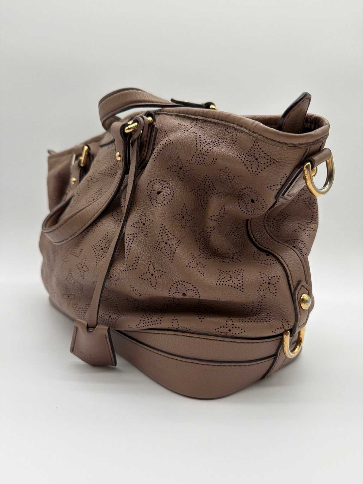 Louis Vuitton Monogram Mahina Stellar PM handbag in Poudre image 2