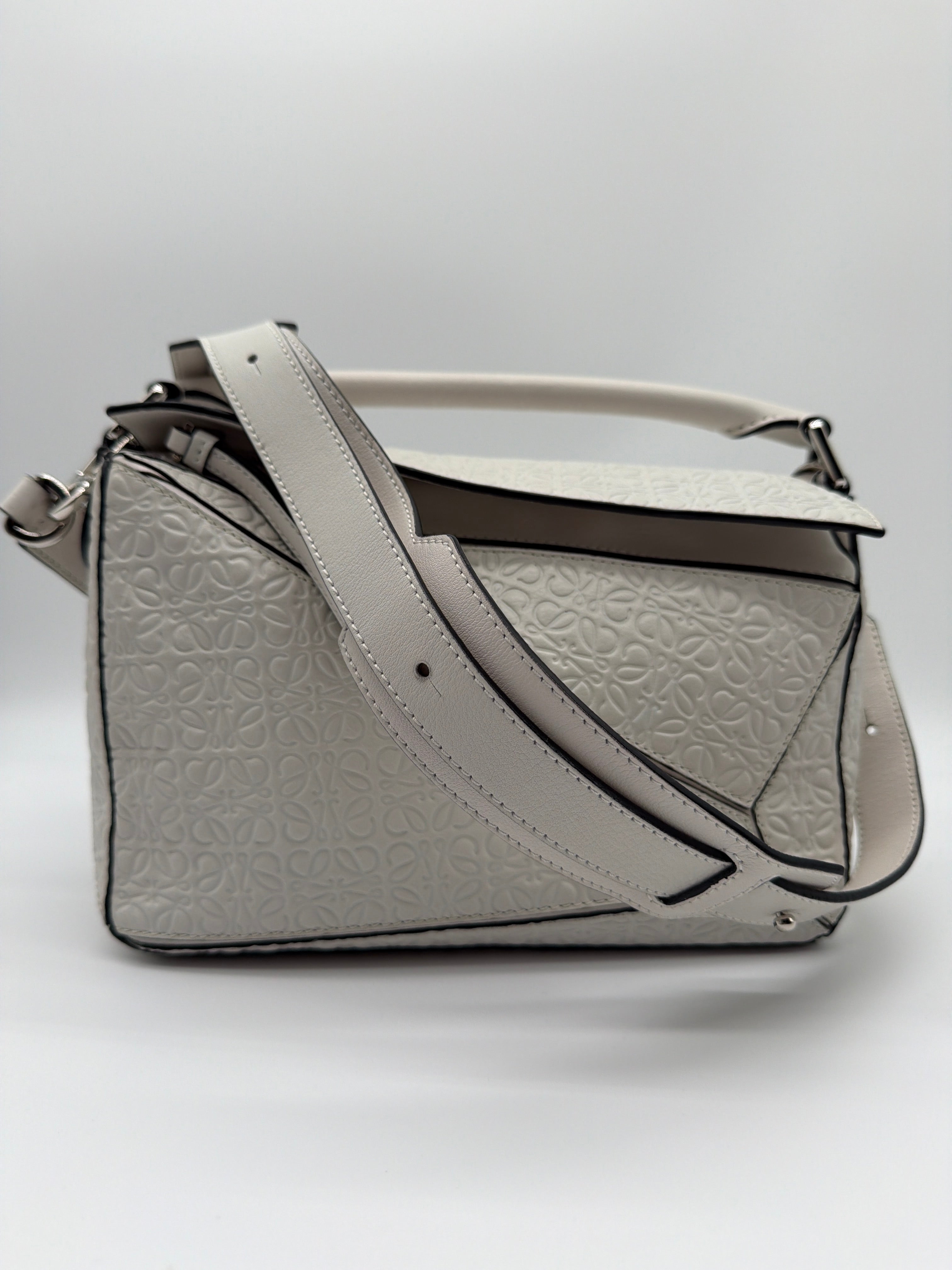 Loewe Small Puzzle in white with an embossed anagram pattern image 1