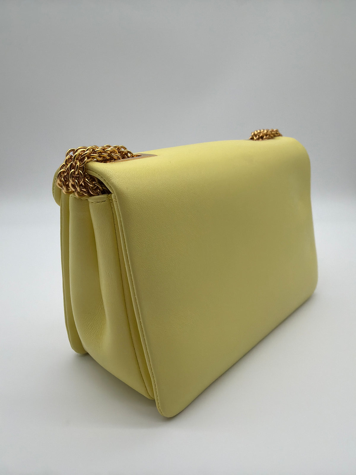 Valentino Garavani One Stud Chain in yellow image 4