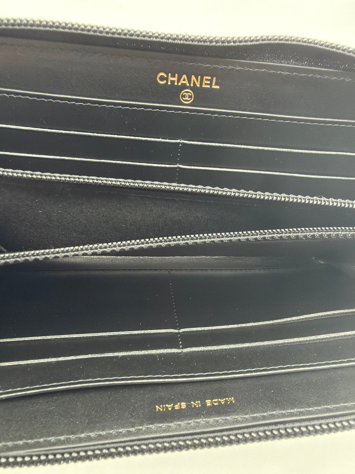 Chanel Boy Caviar Zippy Wallet image 4
