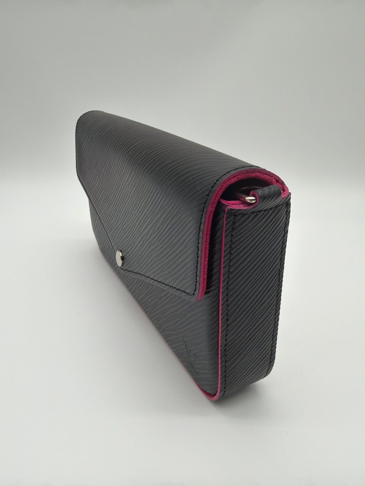 Louis Vuitton Epi Pochette Félicie in black image 3