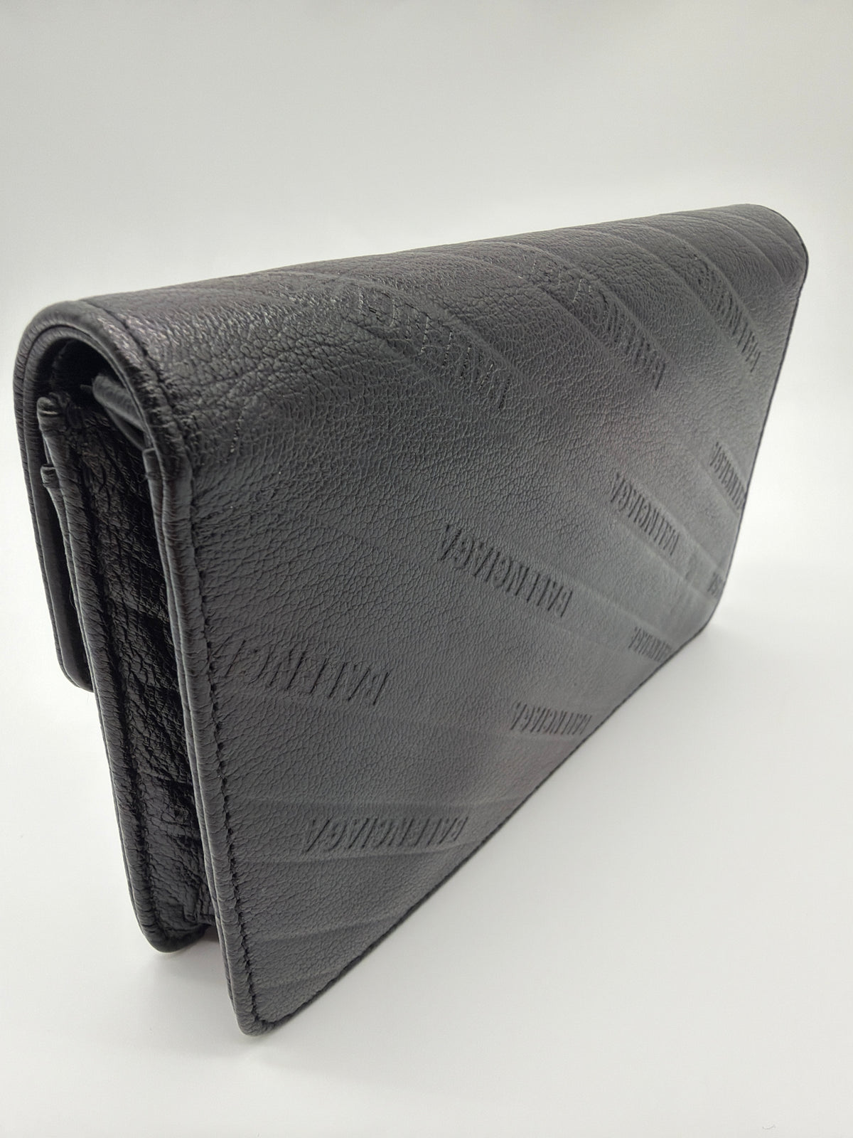 Balenciaga Shiny Goatskin Logo Embossed Monochrome BB Wallet on Chain image 4