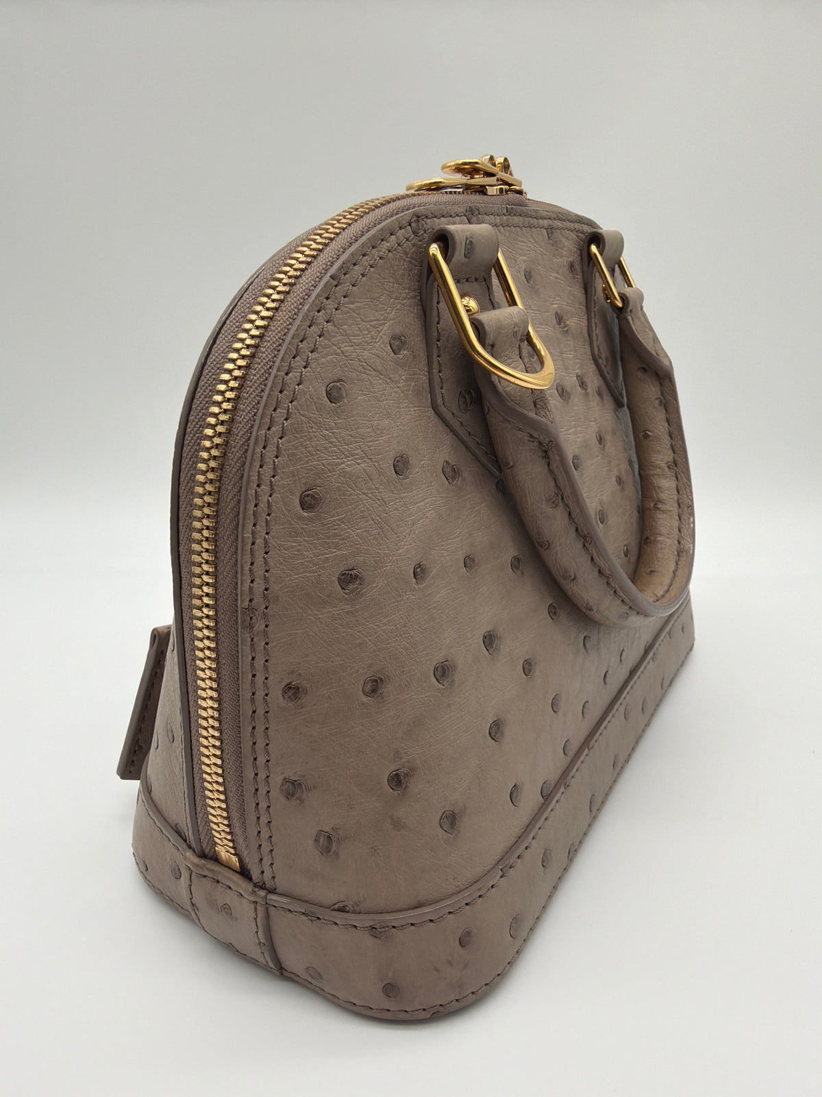 Louis Vuitton Ostrich Alma bag in Gris image 4