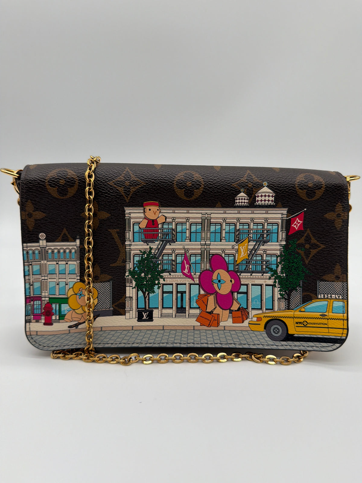 Louis Vuitton Monogram 2022 Christmas Animation New York Soho Pochette Félicie WoC image 1