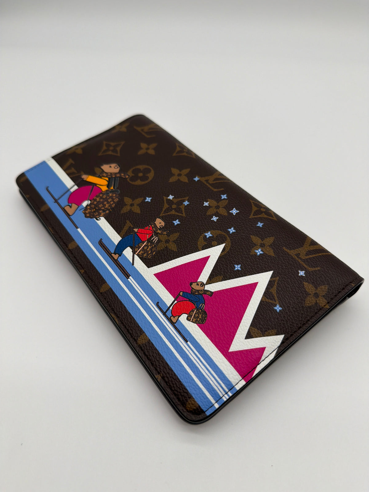 Louis Vuitton Weekend Pochette from the 2018 Christmas Animation collection image 2