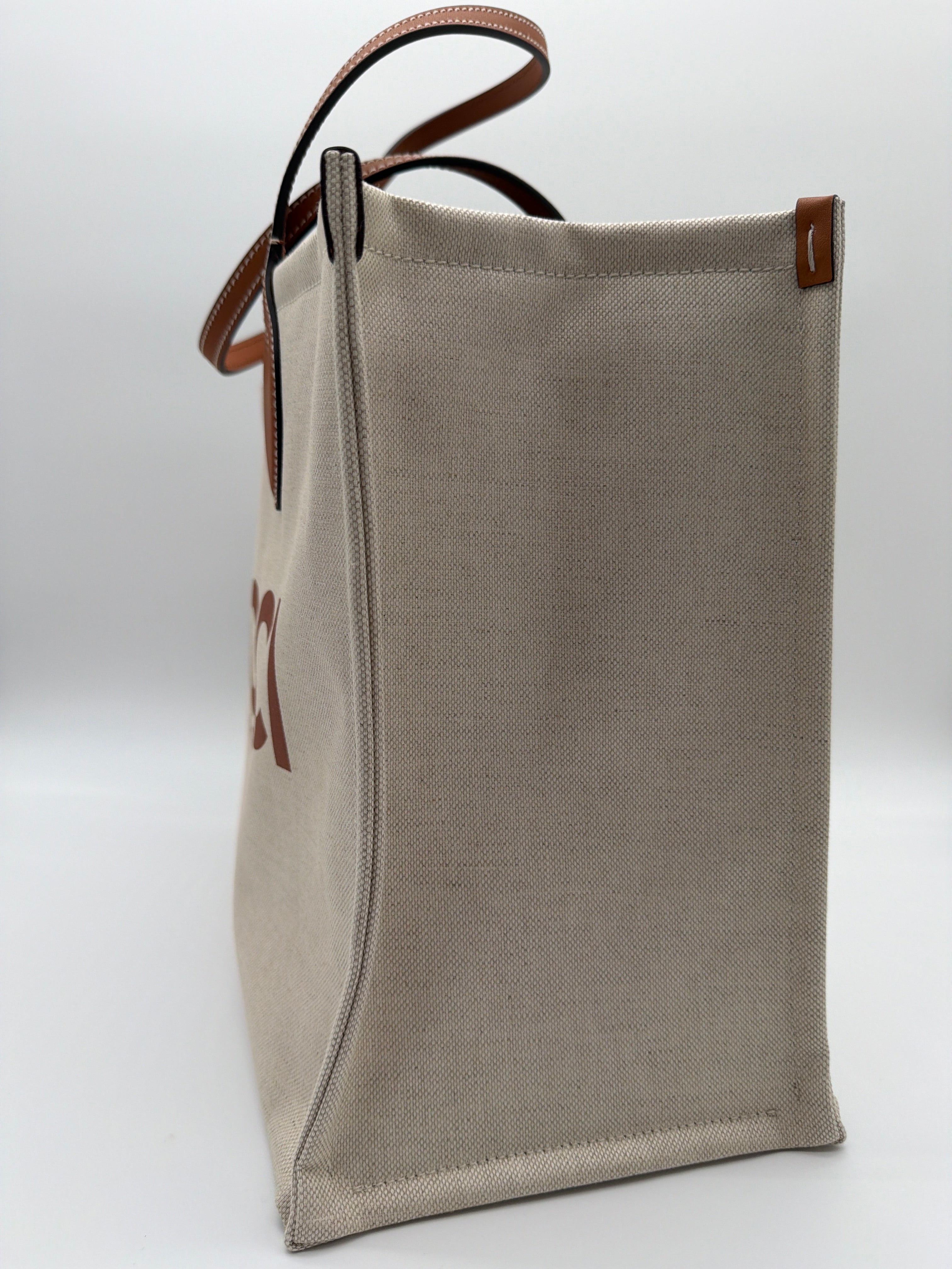 Gucci Medium Logo-Print Canvas Tote — image 2
