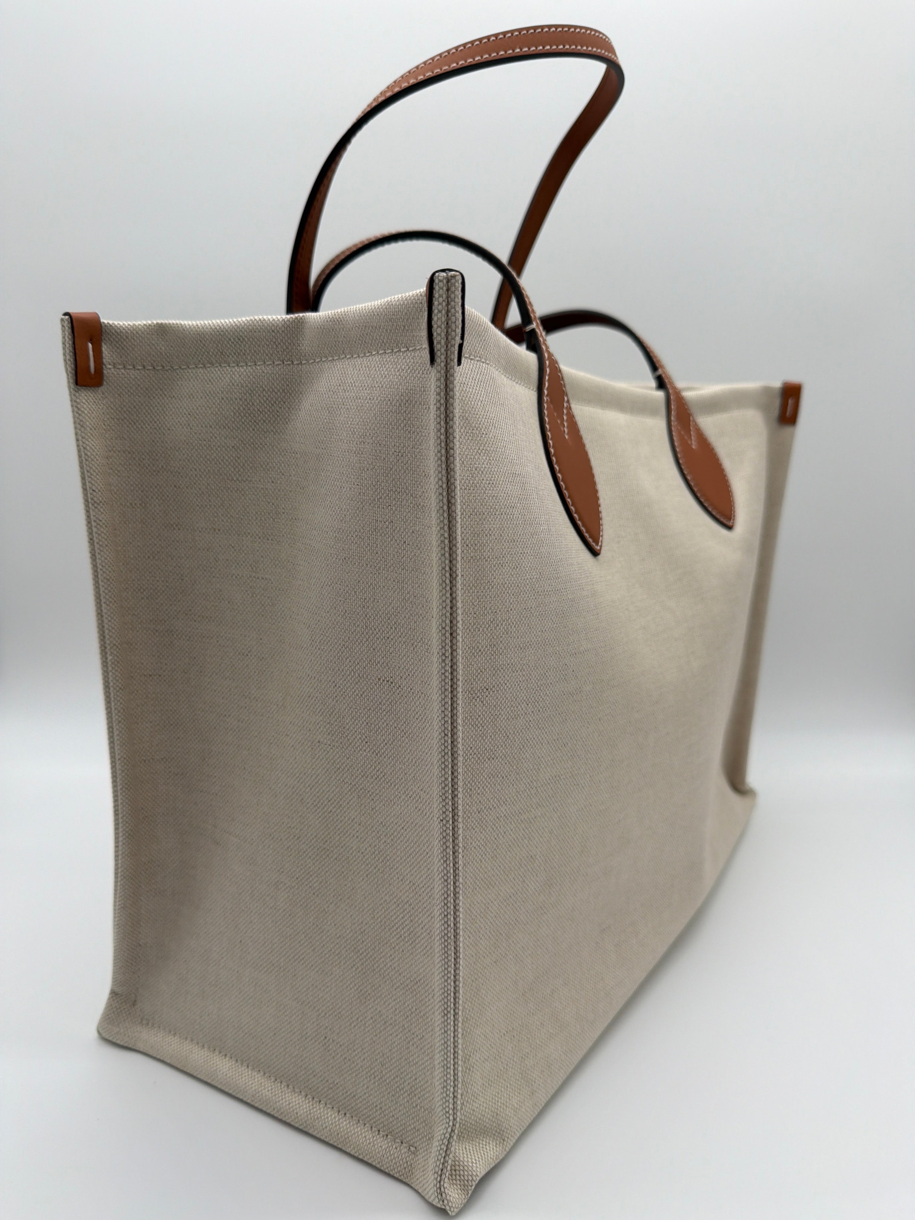 Gucci Medium Logo-Print Canvas Tote — image 3