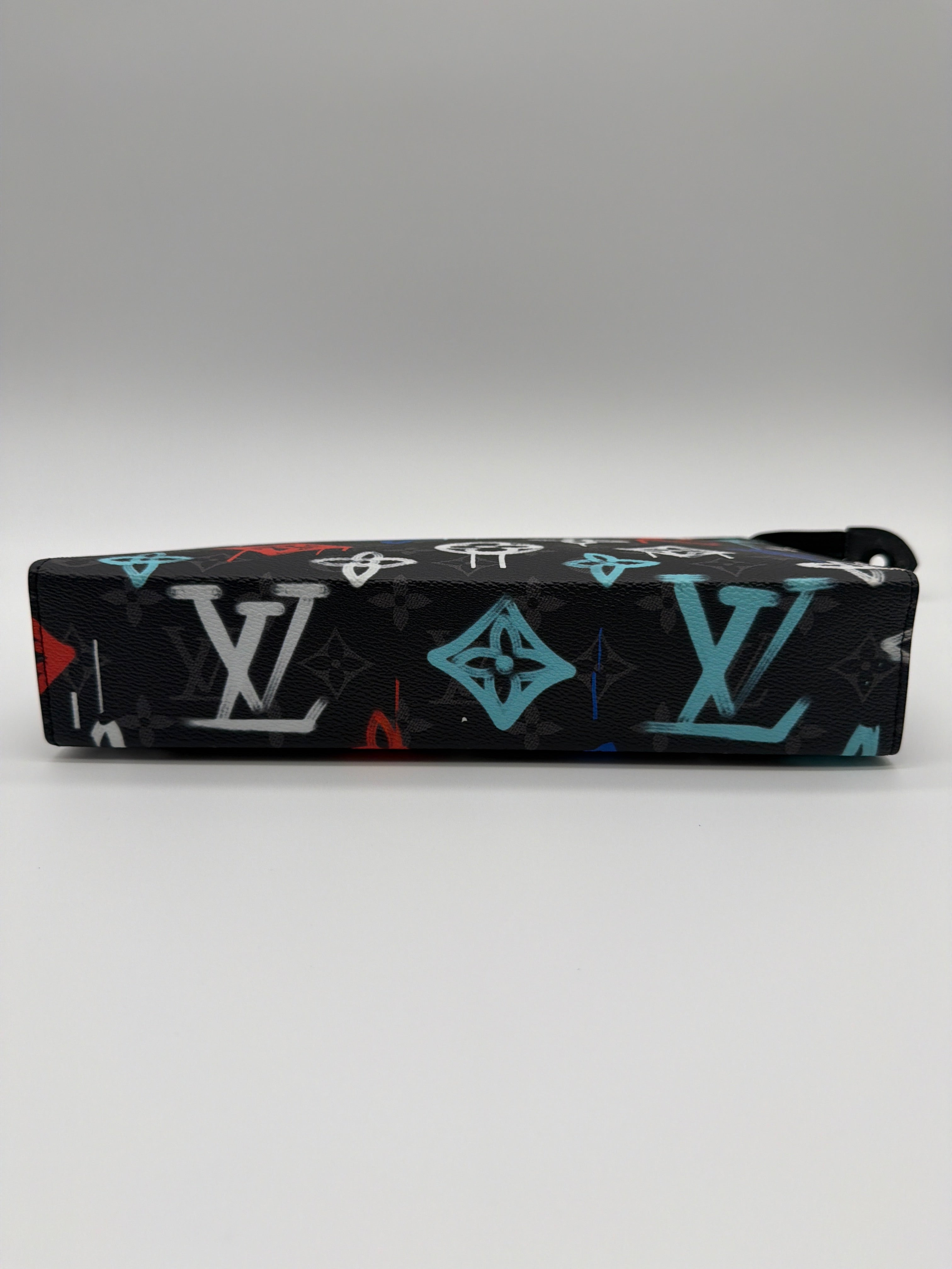 Louis Vuitton Pochette Voyage MM — image 5