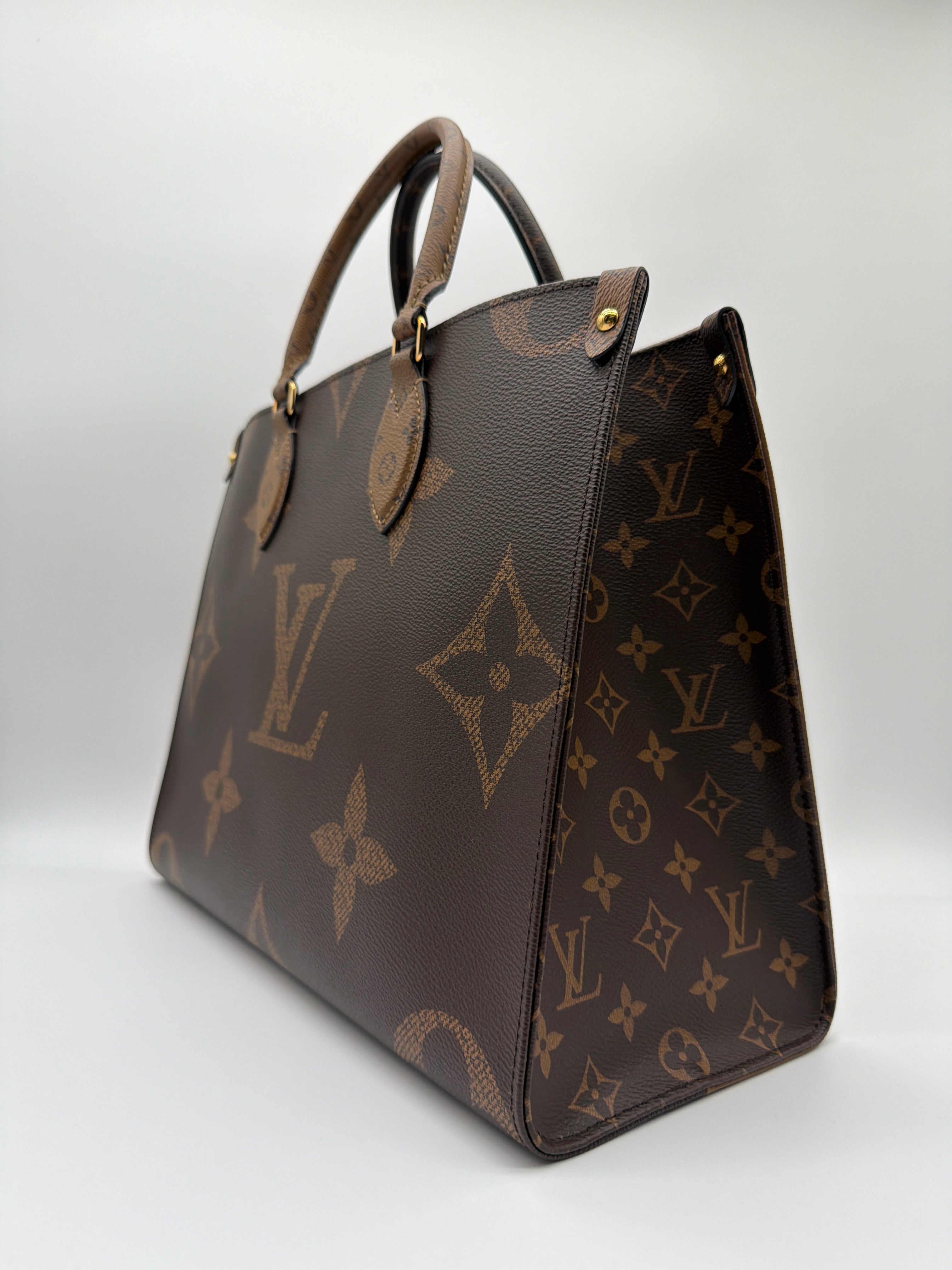 Louis Vuitton Reverse Monogram Giant OnTheGo MM tote — image 2