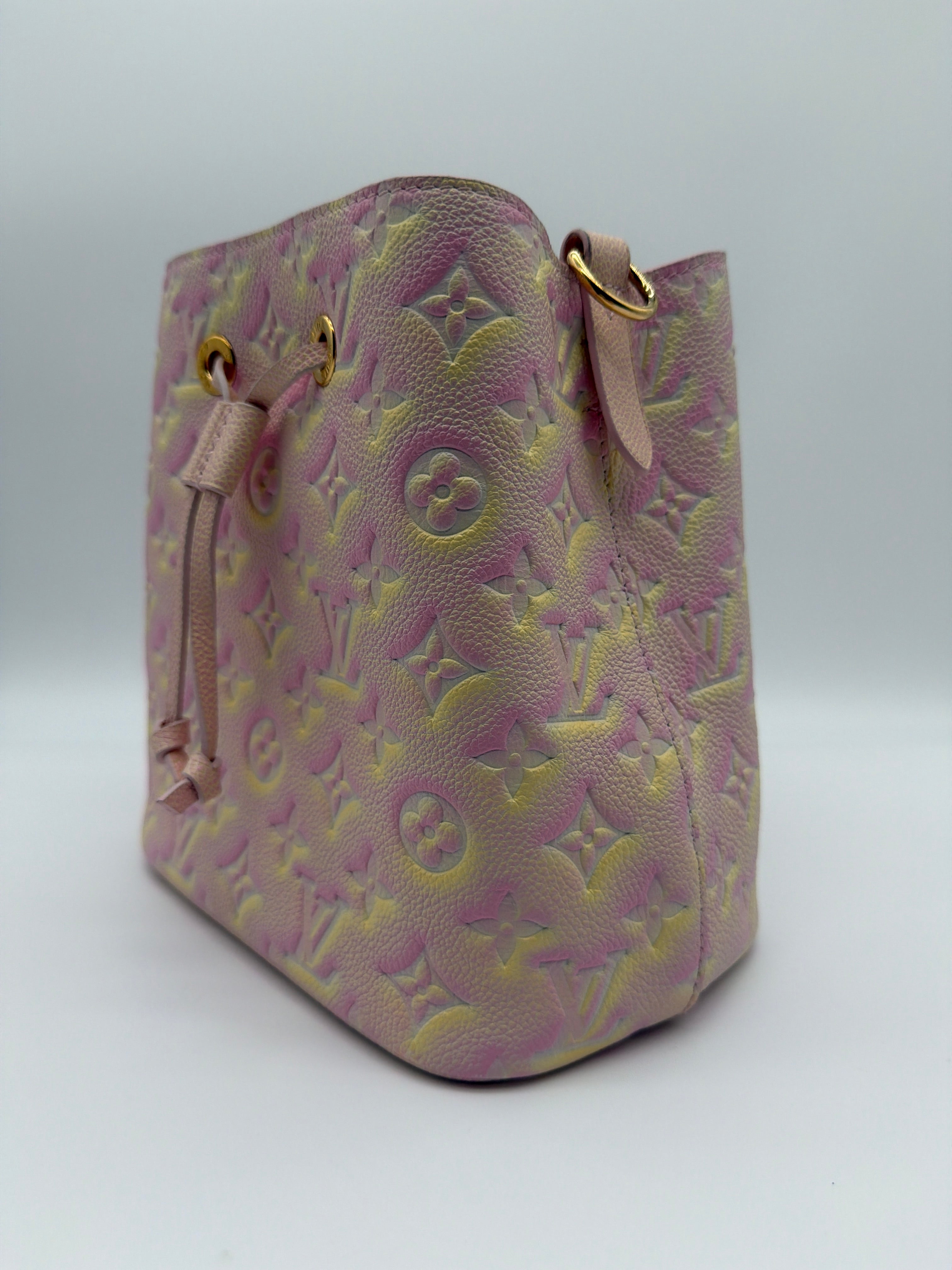 Louis Vuitton NéoNoé BB in Pink Monogram Empreinte Summer Stardust — image 2