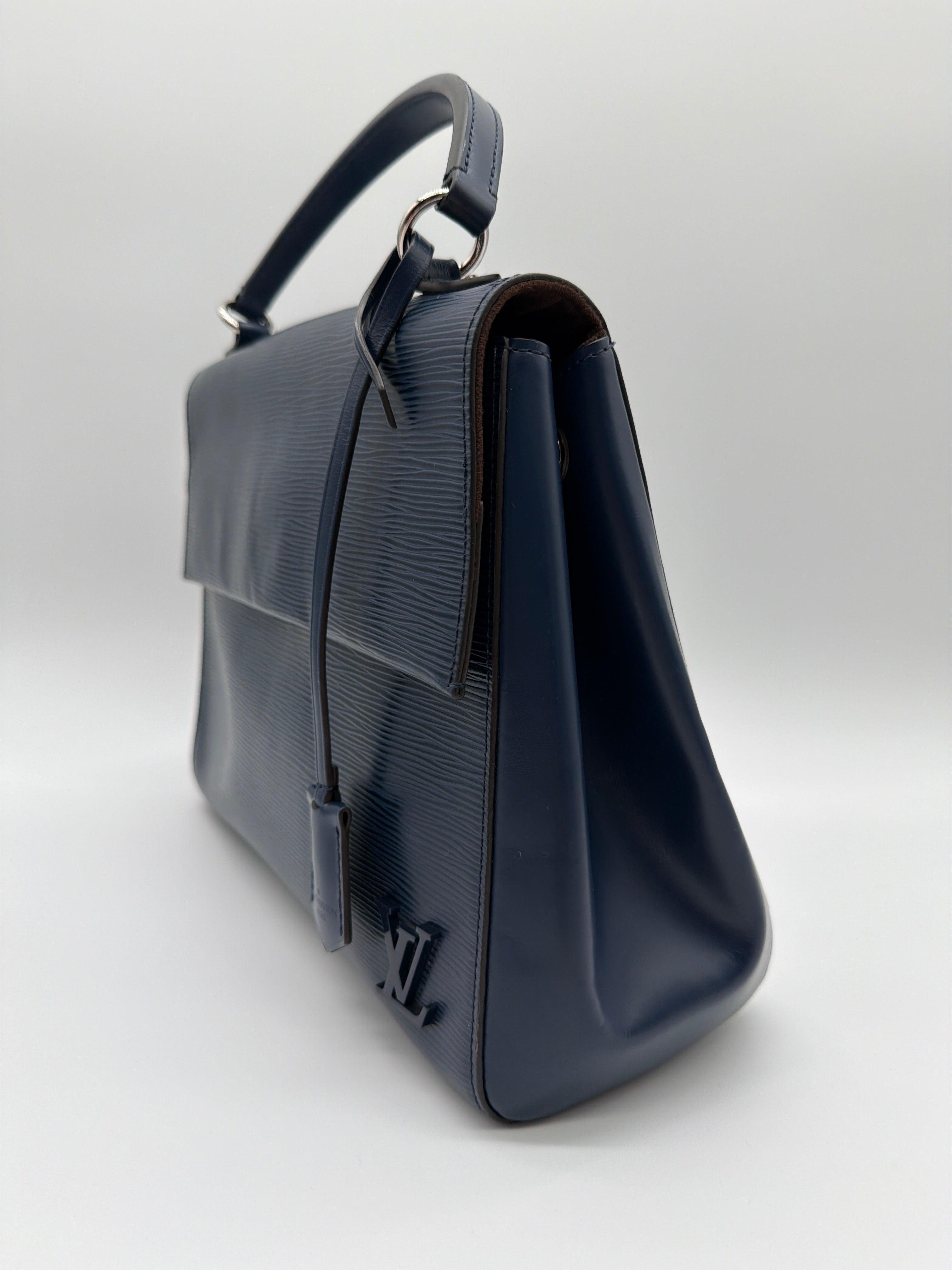 Louis Vuitton Cluny MM bag in indigo blue Epi — image 2