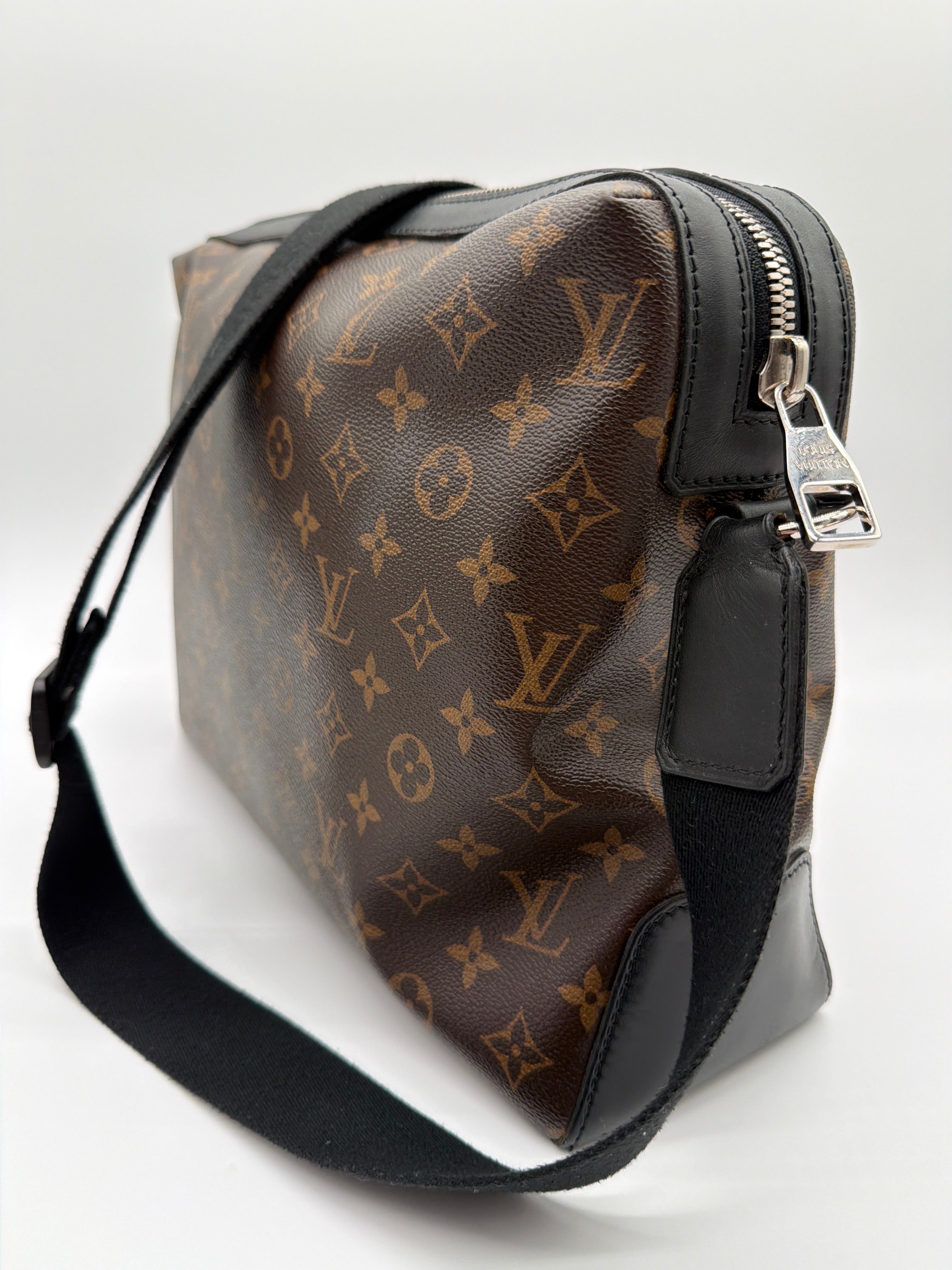 Louis Vuitton Monogram Macassar Torres Messenger — image 2