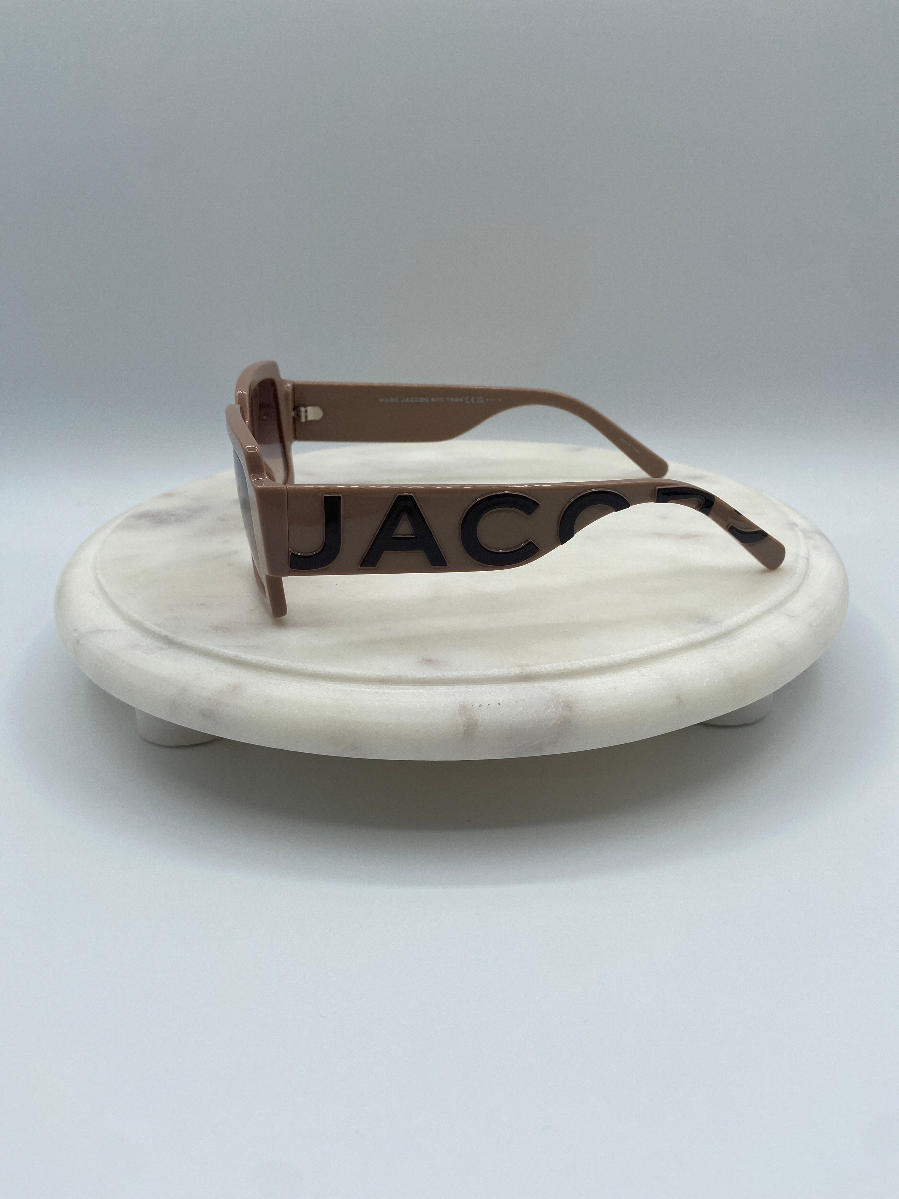 Marc Jacobs Oversized Square Sunglasses – Nude Frame with Gradient Brown Lenses