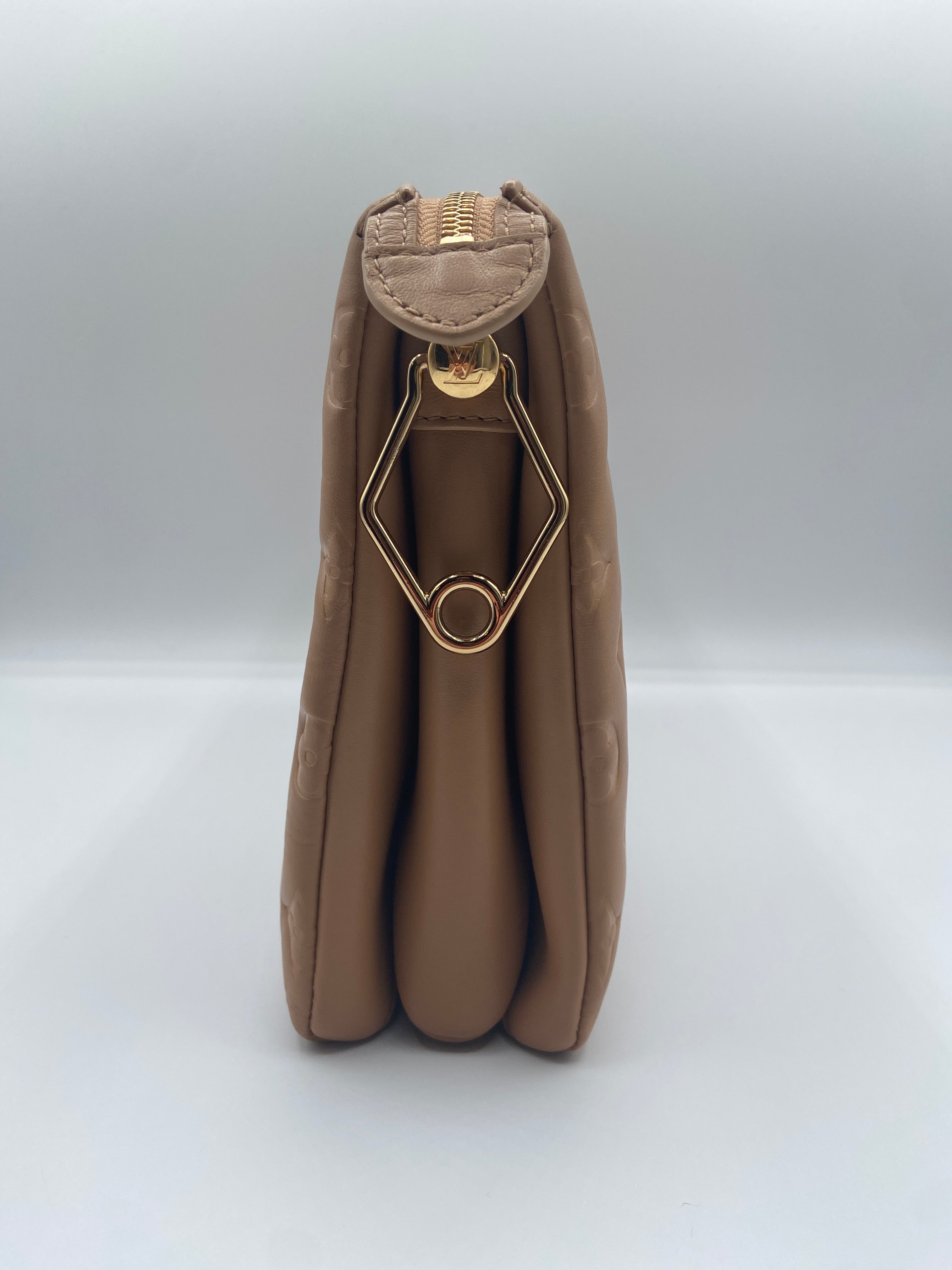 Pre-owned Louis Vuitton Coussin PM in Camel Embossed Lambskin with Gold Chain & Strap (Entrupy Certified)