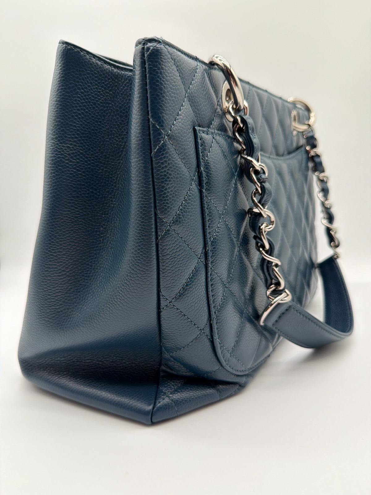 Chanel Grand Shopping Tote (GST) in dark blue image 4