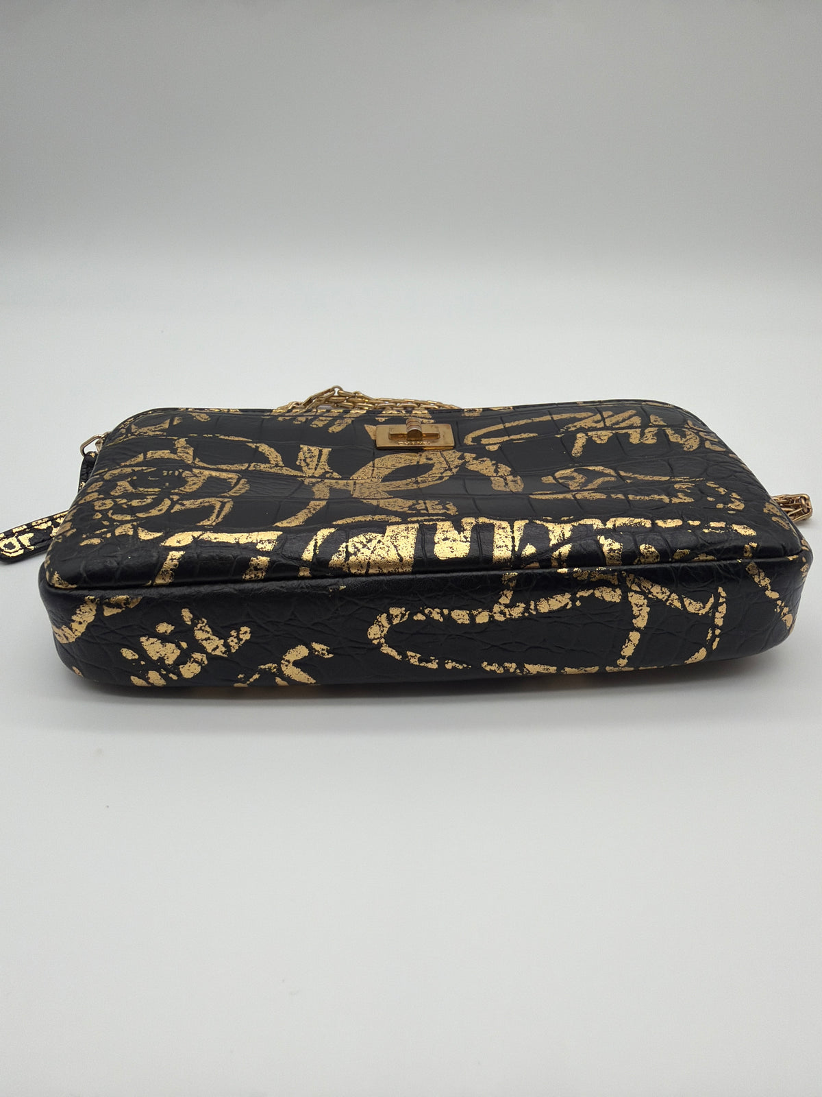 Chanel Graffiti 2.55 Reissue Wallet on Chain image 4