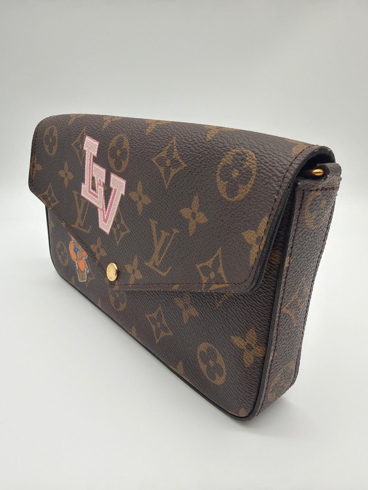  Louis Vuitton Monogram World Tour Pochette Felicie image 3