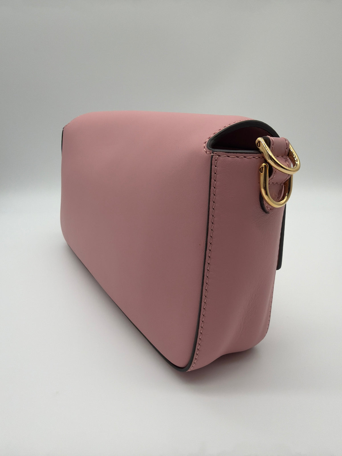 Fendi Baguette limited-edition "Fendi Eyes" Capsule Collection in pink image 5