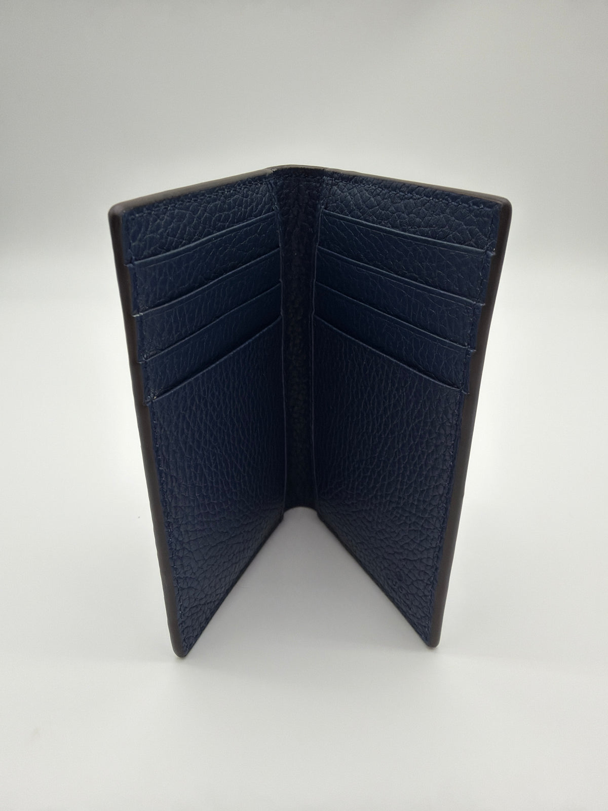 Gucci Jumbo GG leather bifold wallet in blue pebbled leather image 2