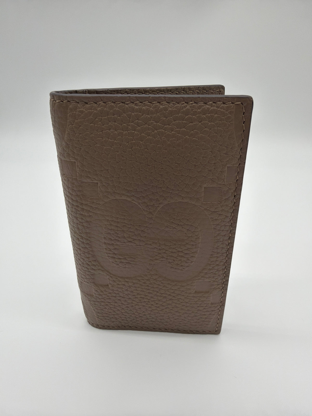 Gucci Jumbo GG Bifold Wallet in taupe/brown pebbled leather image 1