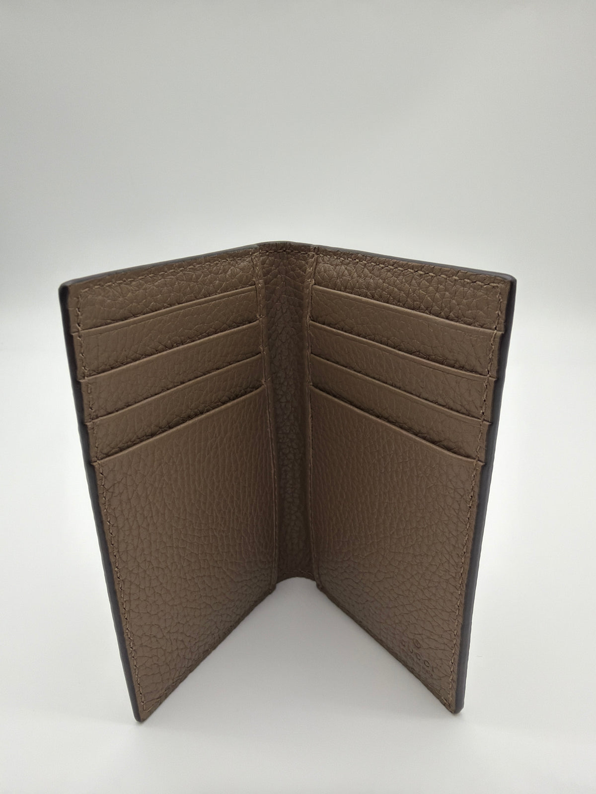 Gucci Jumbo GG Bifold Wallet in taupe/brown pebbled leather image 2