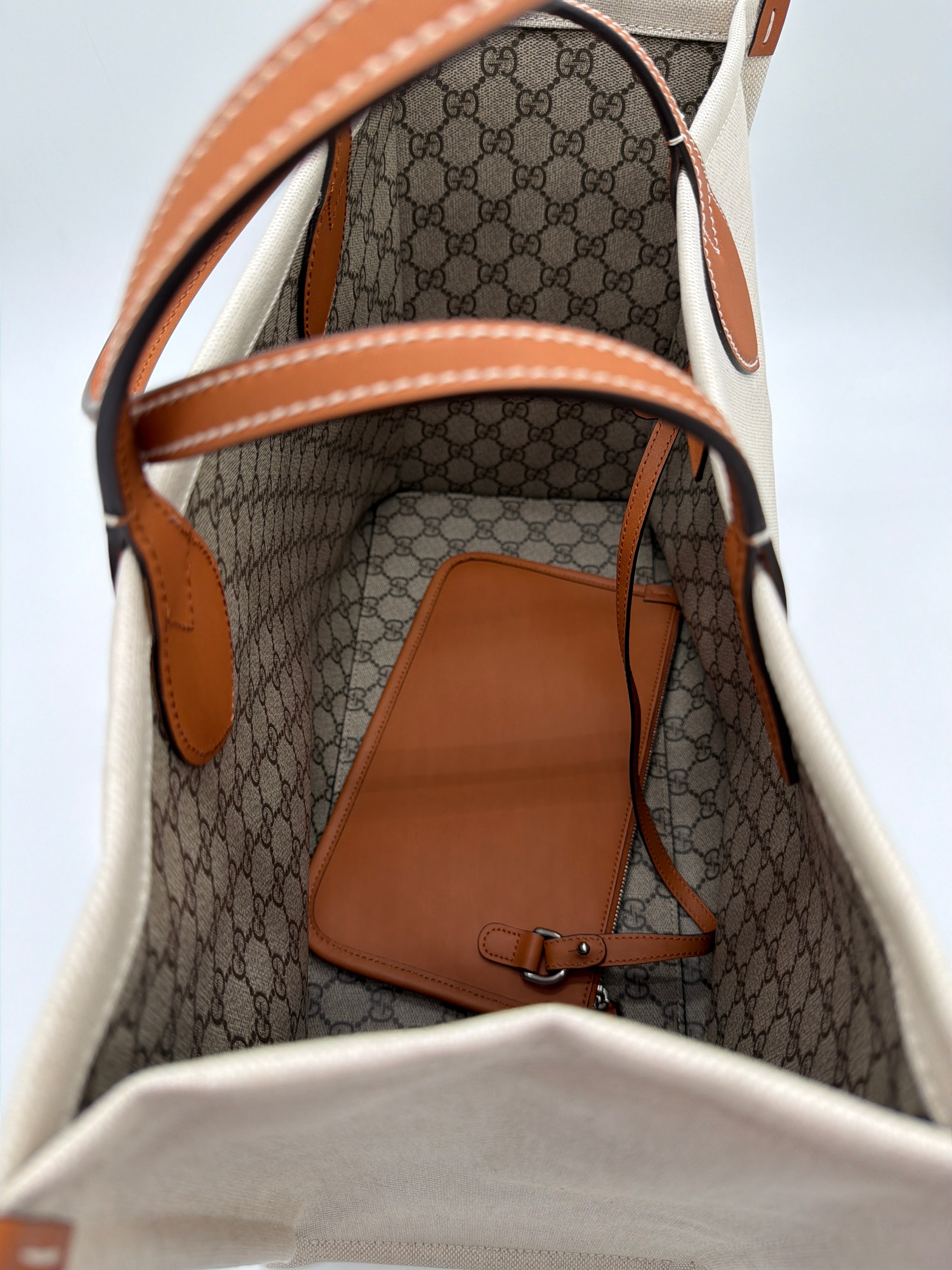 Gucci Medium Logo-Print Canvas Tote — image 4