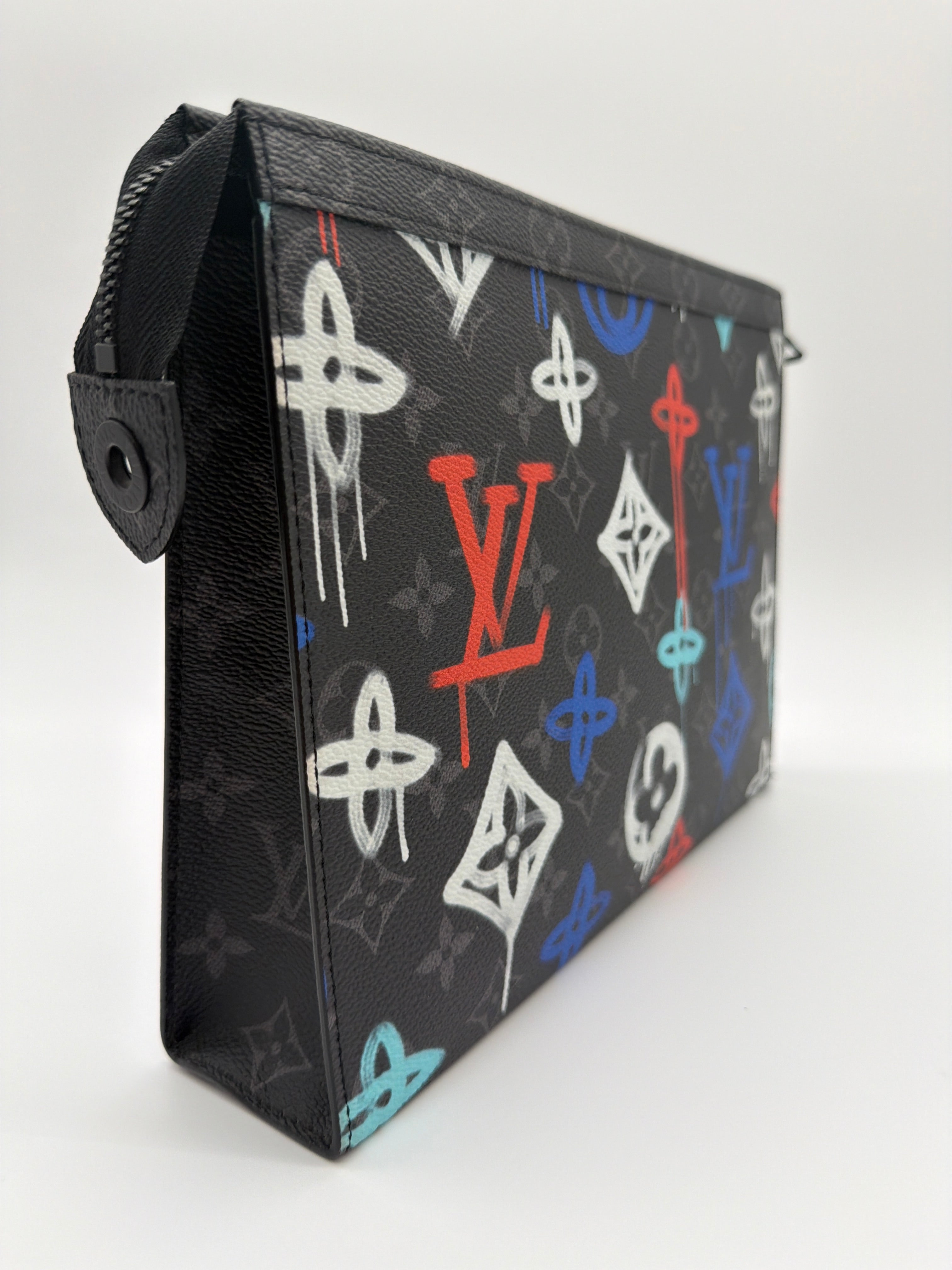 Louis Vuitton Pochette Voyage MM — image 4