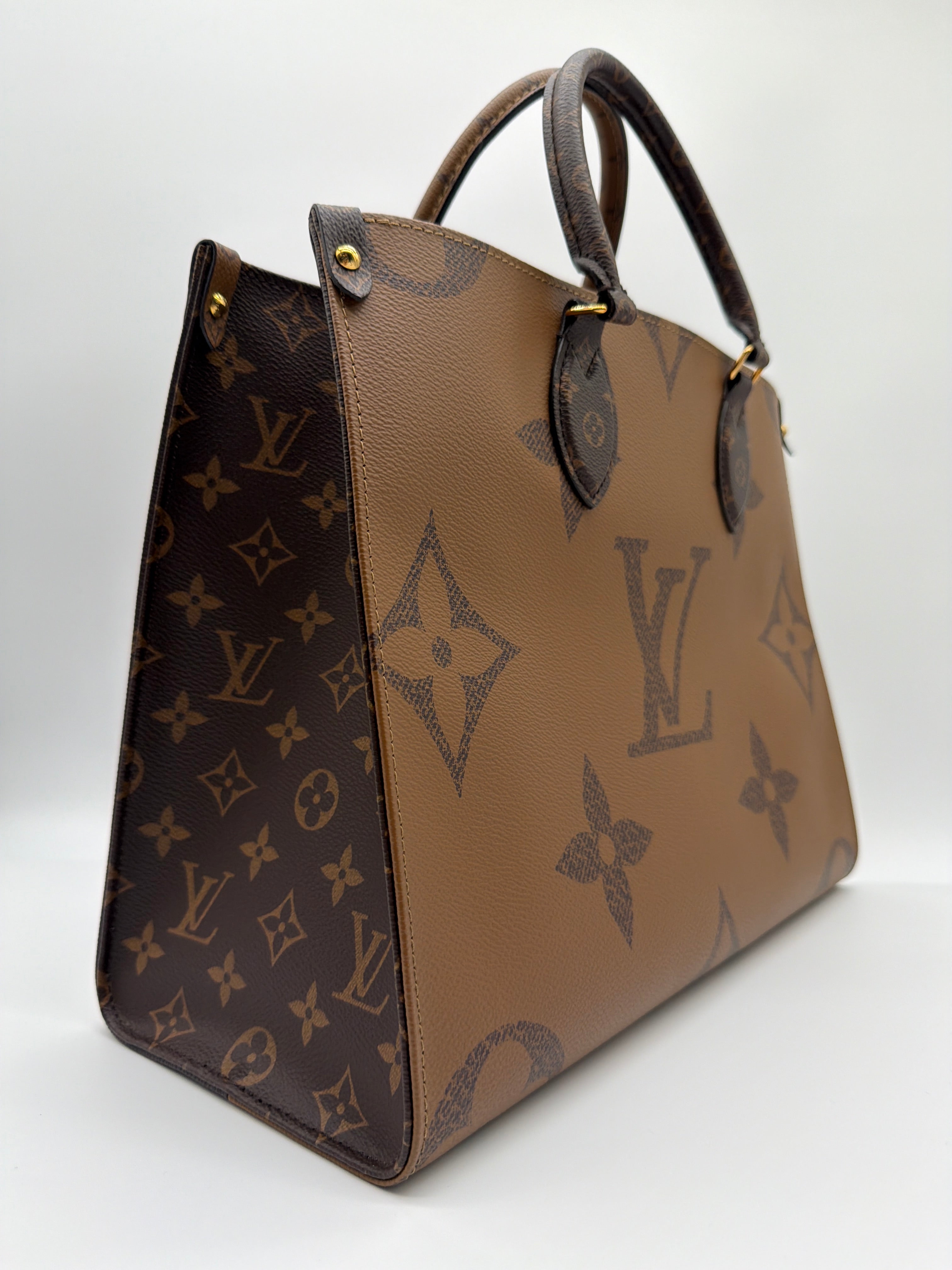 Louis Vuitton Reverse Monogram Giant OnTheGo MM tote — image 3