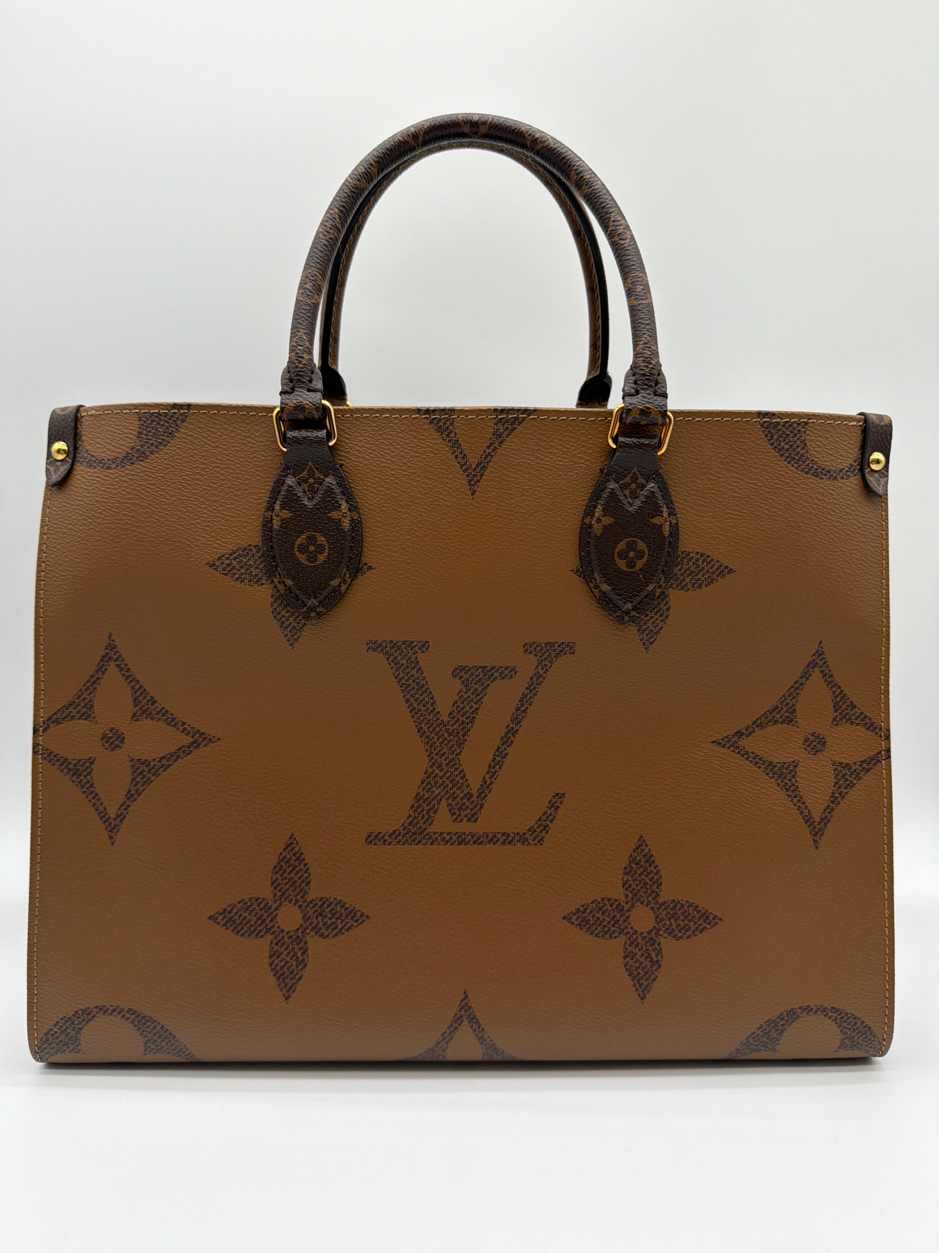 Louis Vuitton Reverse Monogram Giant OnTheGo MM tote — image 4