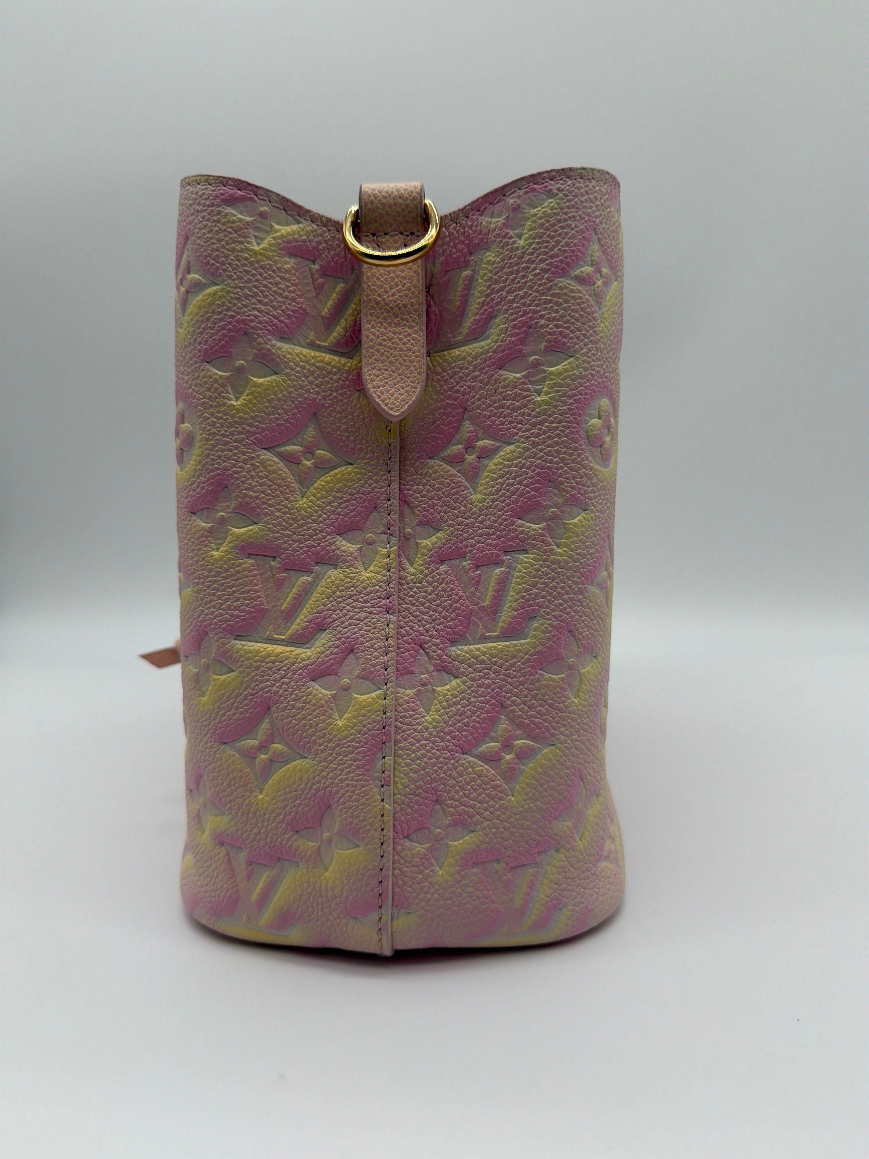 Louis Vuitton NéoNoé BB in Pink Monogram Empreinte Summer Stardust — image 5
