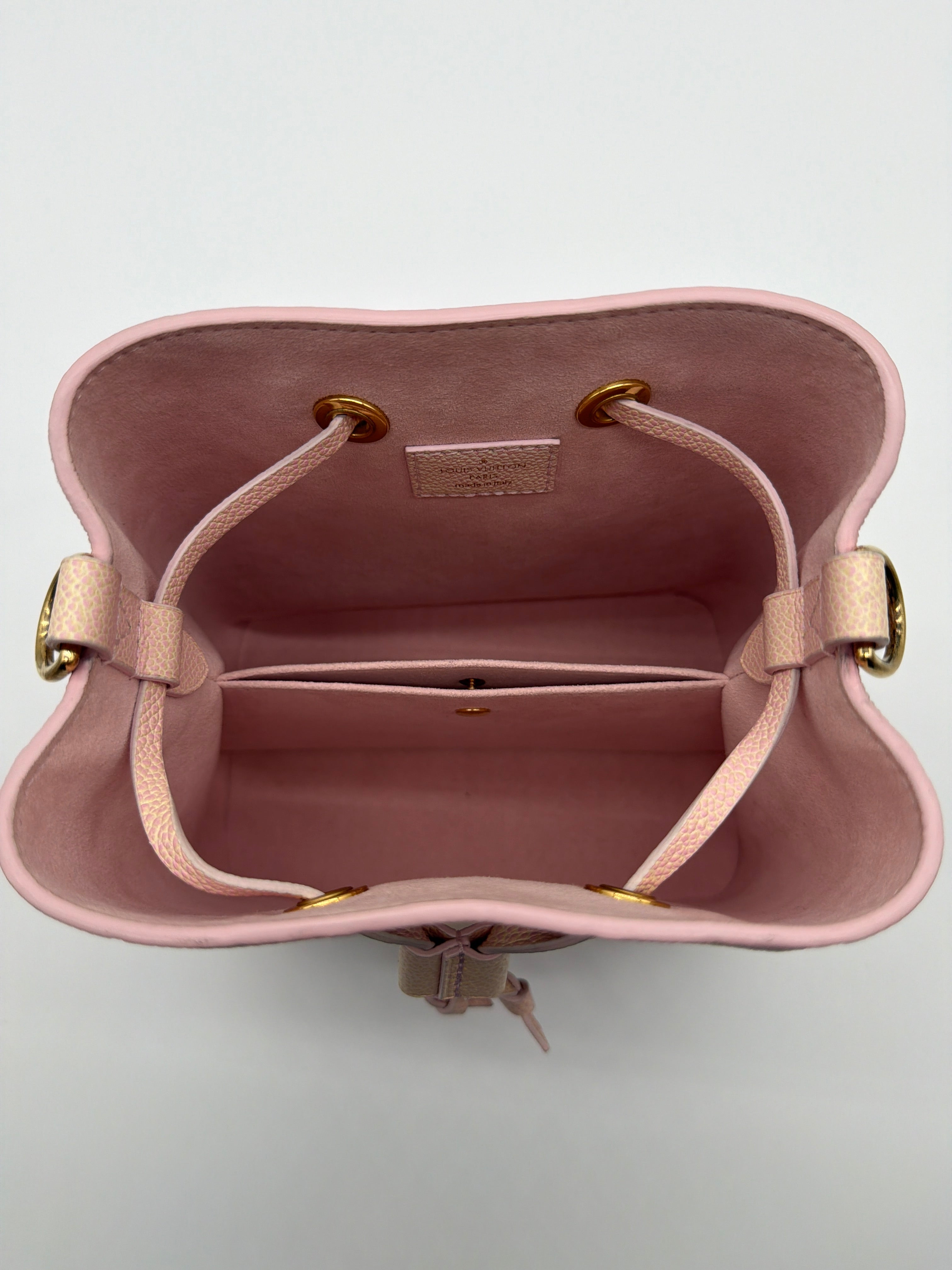 Louis Vuitton NéoNoé BB in Pink Monogram Empreinte Summer Stardust — image 6