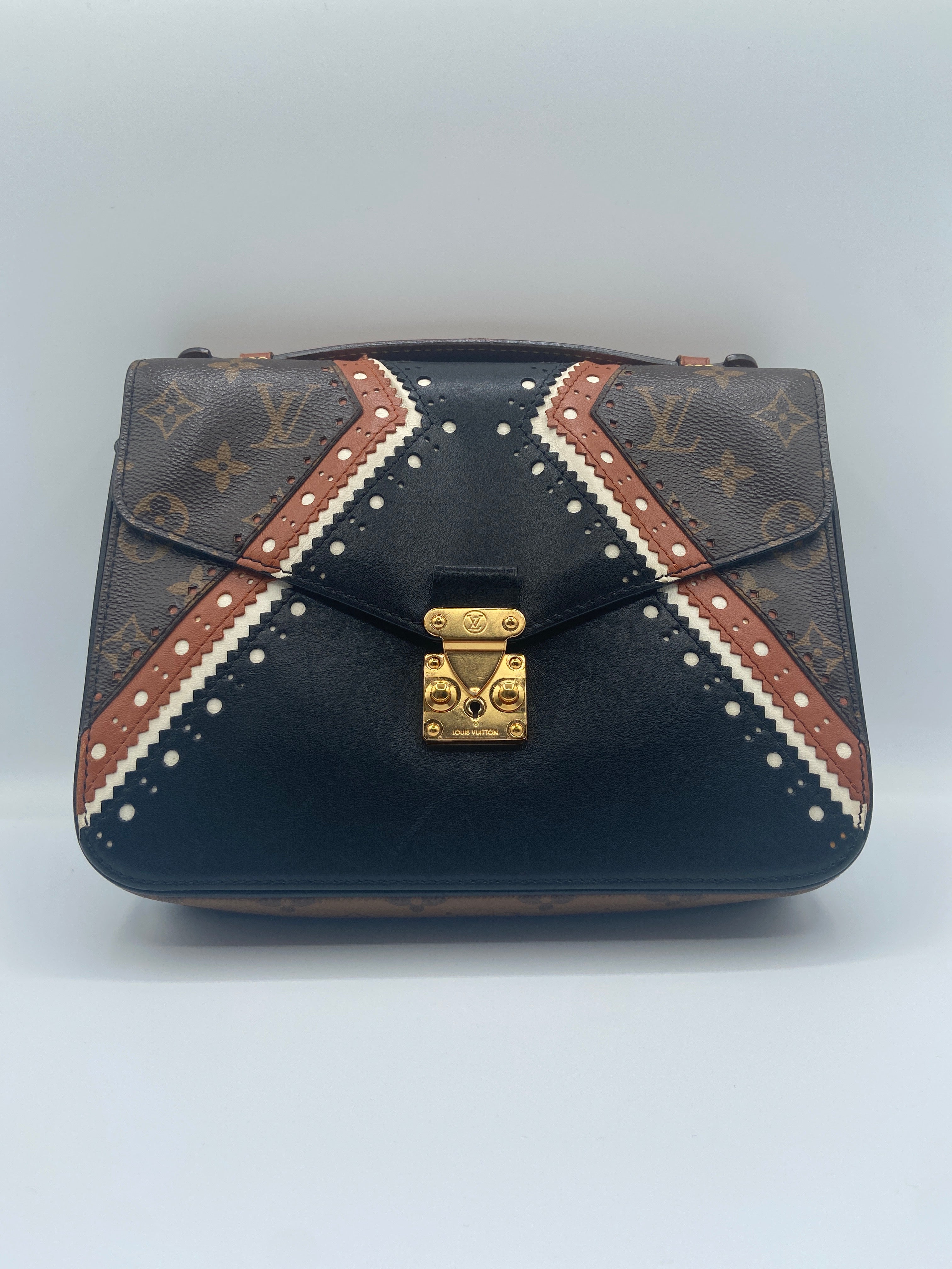 Louis Vuitton Pochette Métis – Monogram Limited Edition