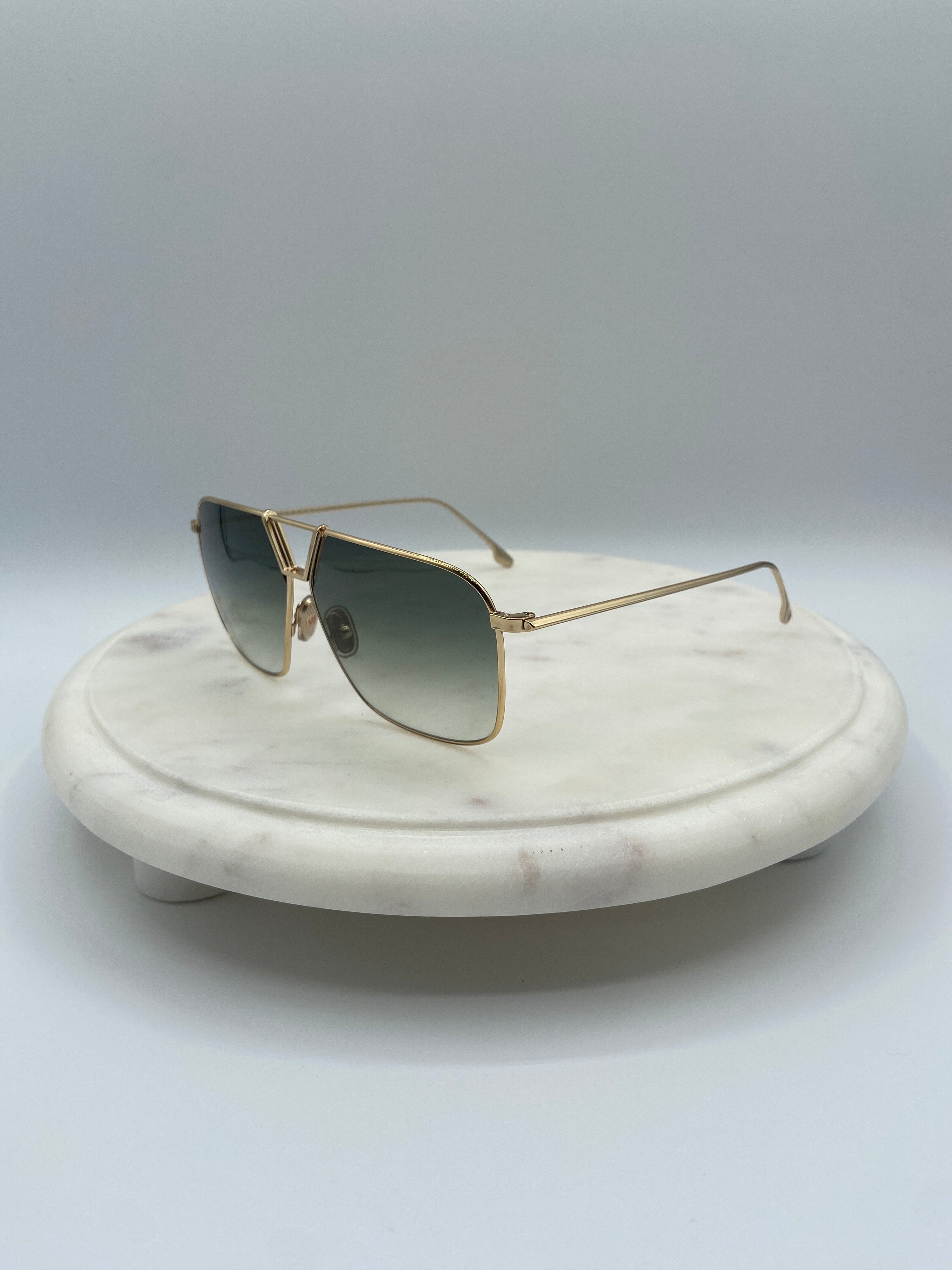 Victoria Beckham Aviator Sunglasses – Gold Frame with Gradient Green Lenses