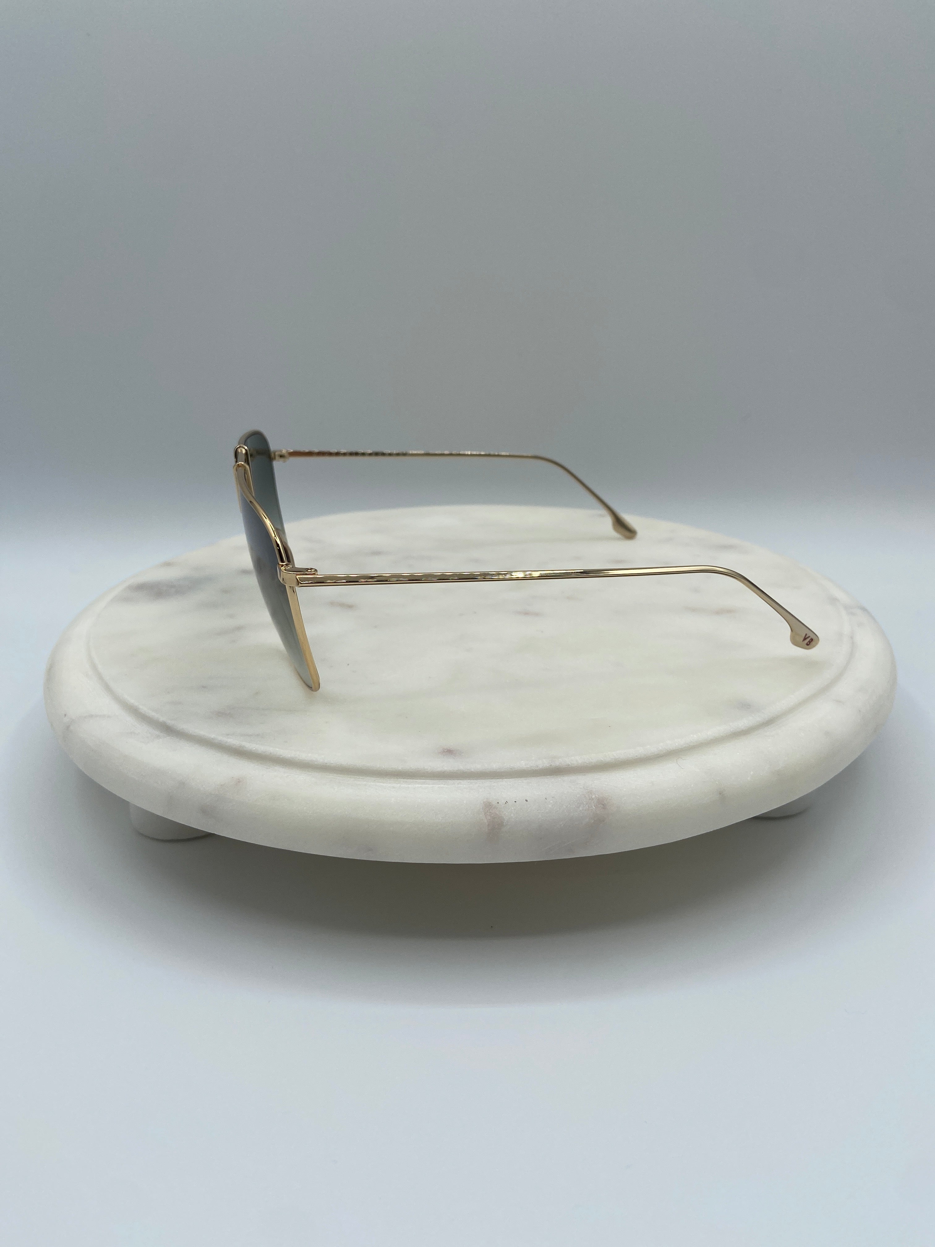 Victoria Beckham Aviator Sunglasses – Gold Frame with Gradient Green Lenses