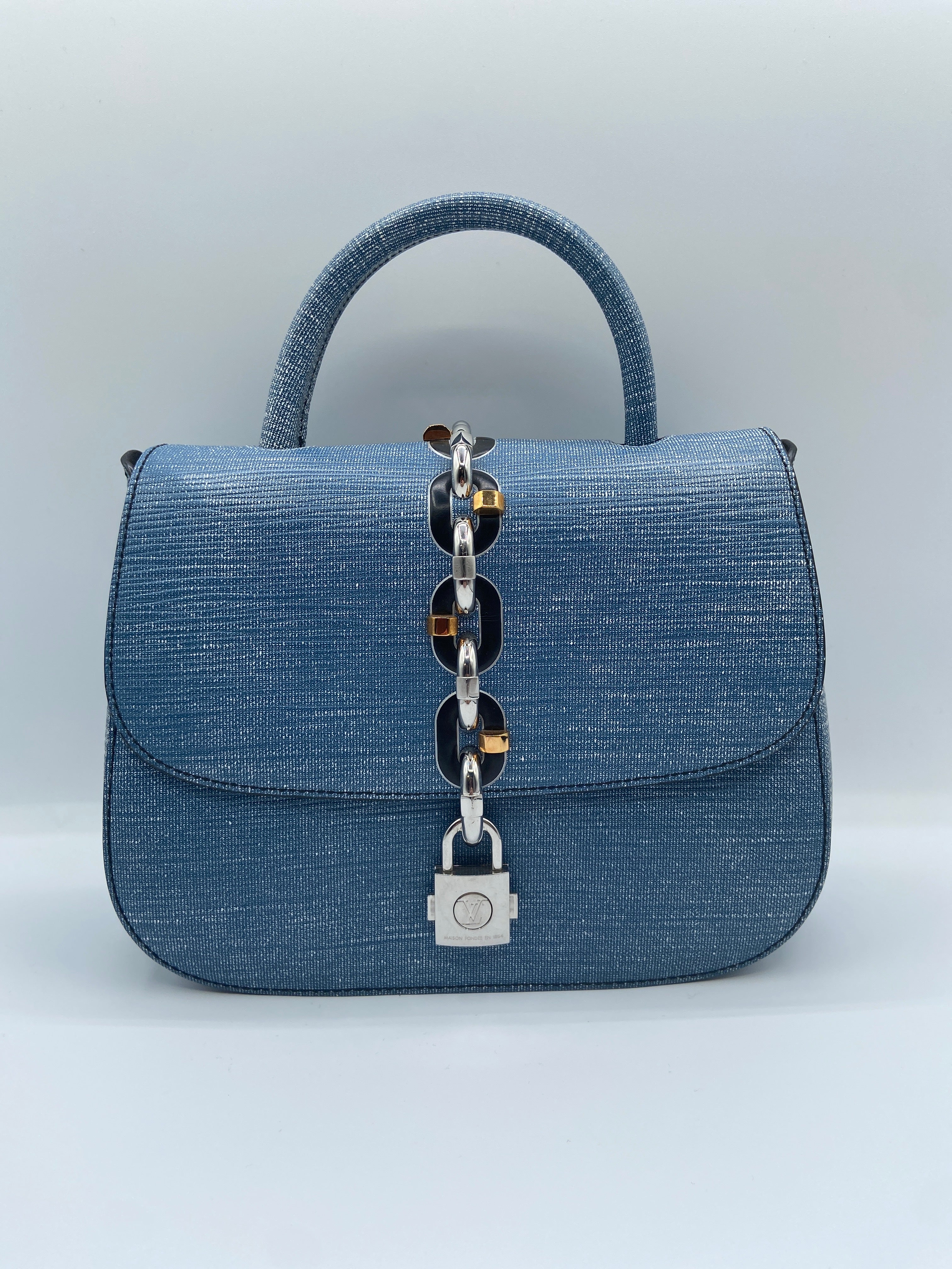 Louis Vuitton Chain It PM Bag in Blue Epi Leather