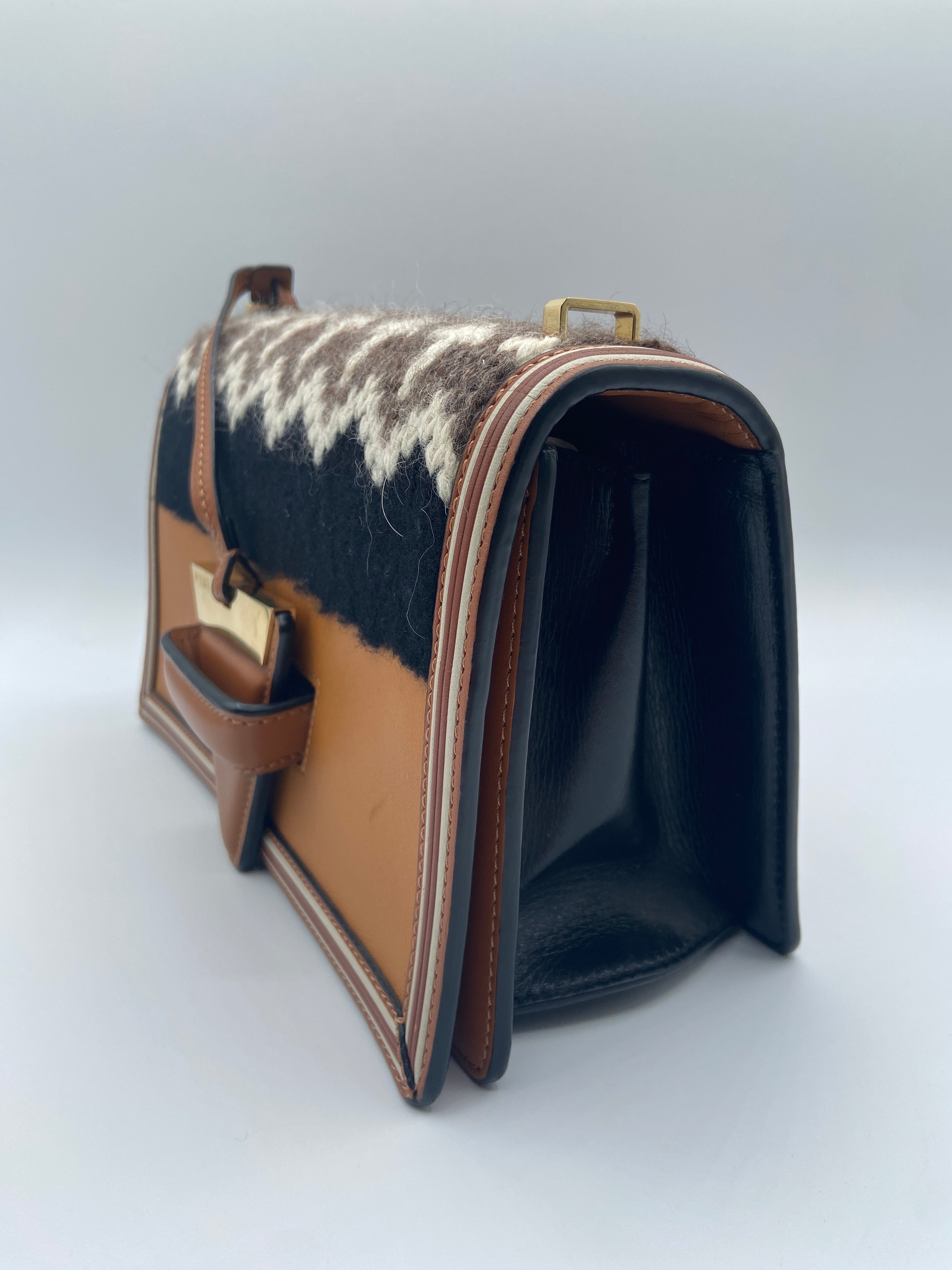 Pre-owned Loewe Puzzle Wallet on Chain in Tan Leather with Knit Wool Panel (Entrupy Certified)